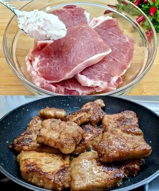 Korejský šéfkuchař ukazuje trik s vepřovým masem v kuchyni.