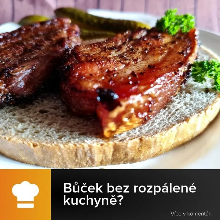 Grilovaný bůček připravený na letní občerstvení